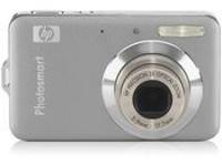 Hewlett Packard HP Photosmart R742 7-Megapixel Digital Camera - Ruby Red