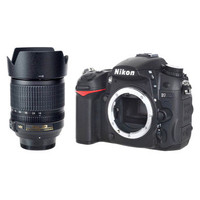 Nikon D7000 Digital Camera with 18-105mm lens