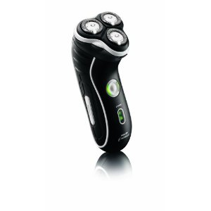 Philips Norelco Powertouch AT830 with Aquatec Electric Razor